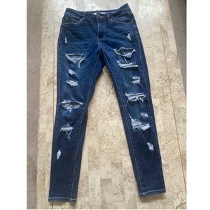 Kancan Skinny Jeans with holes